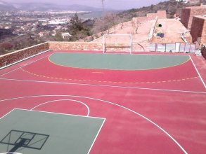 Acrylic sports flooring for basketball