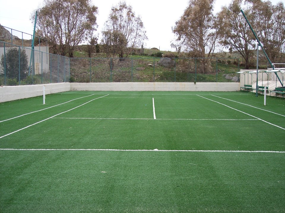 Construction of artificial turf for tennis